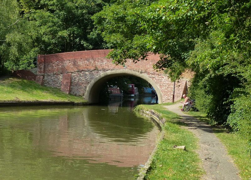 A Twist in the Tale on the Grand Union Canal